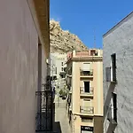 Modern Charm In Barrio شقة لقنت