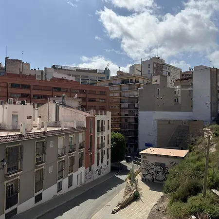Modern Charm In Barrio شقة *
