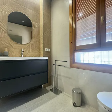 Apartment Modern Charm In Barrio Alicante