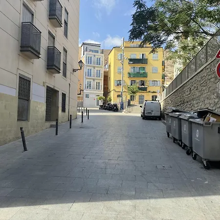Modern Charm In Barrio شقة