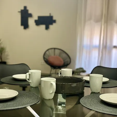 Modern Charm In Barrio Appartamento